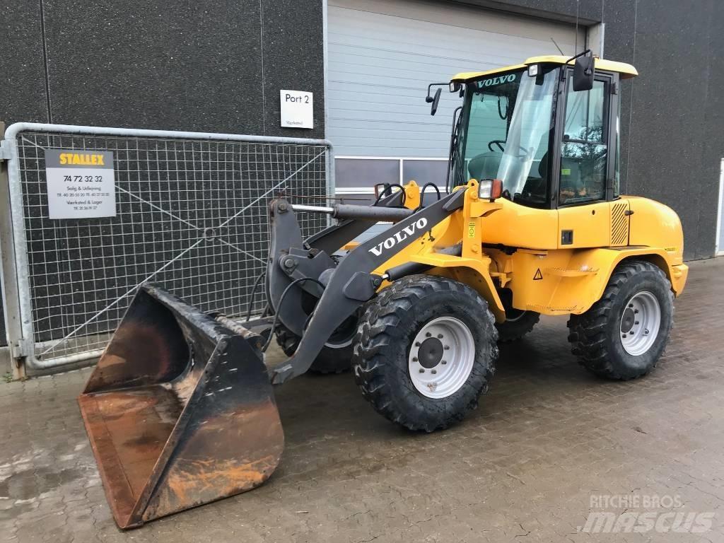 Volvo L30B Radlader