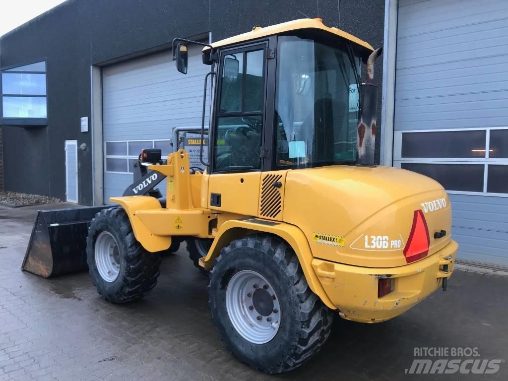 Volvo L30B Radlader