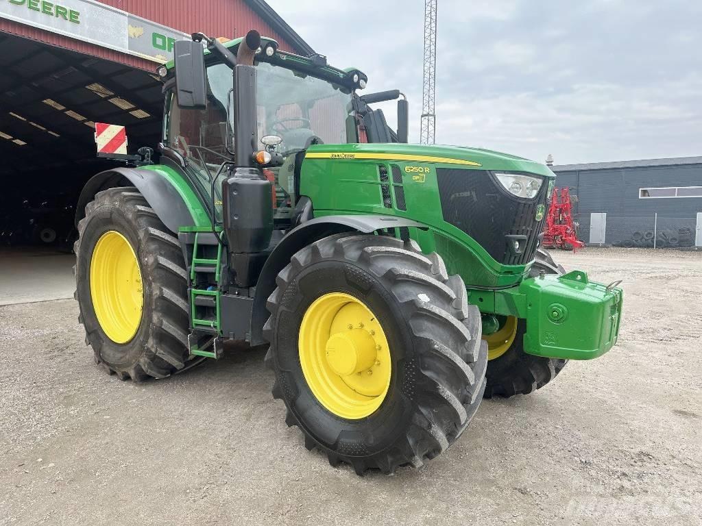 John Deere 6250R Traktoren