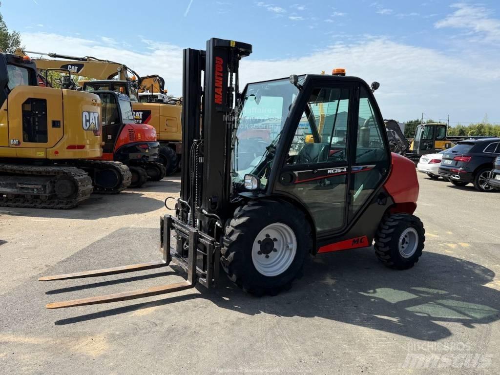 Manitou MC 25 Geländestapler