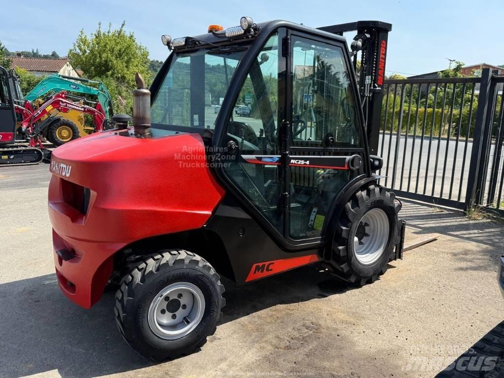 Manitou MC 25 Geländestapler