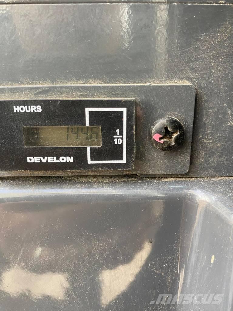 Develon DX 27 Z-7 Minibagger < 7t