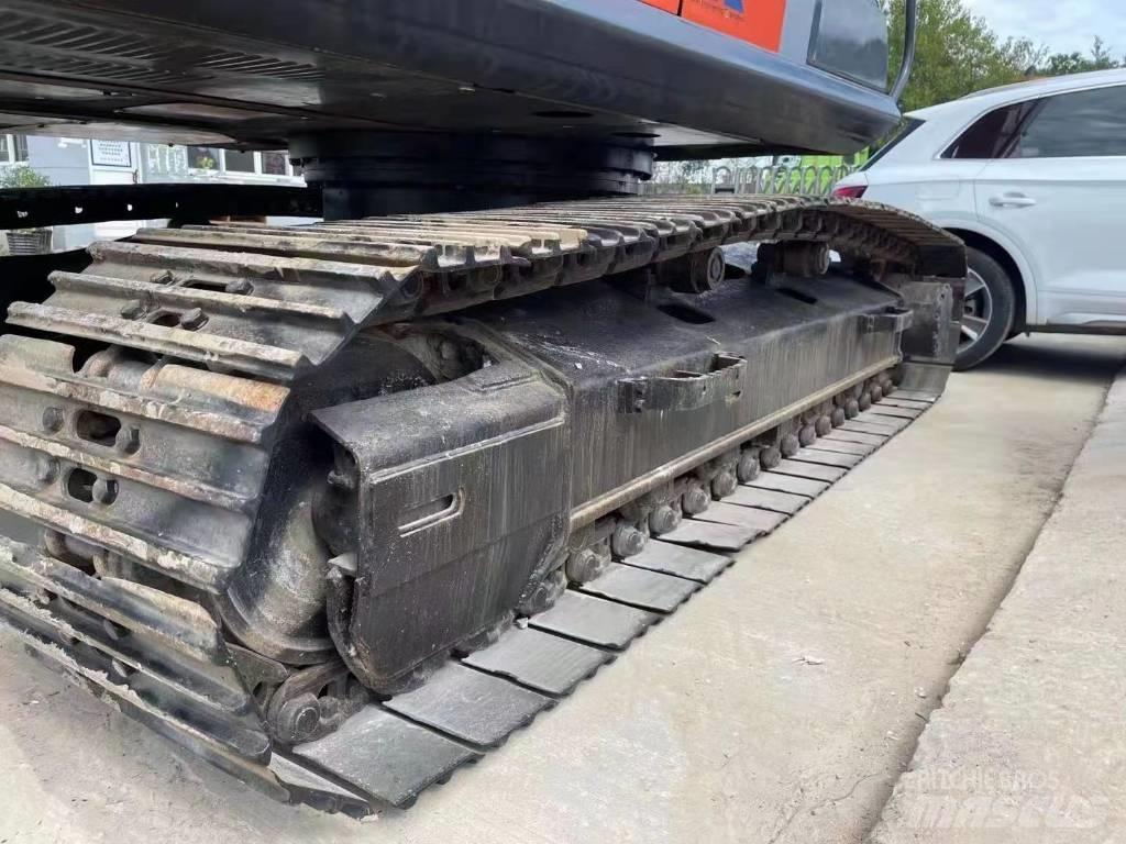 Hitachi ZX200 Raupenbagger