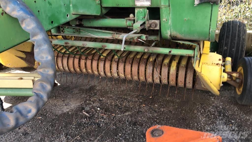 John Deere 550 Rundballenpressen