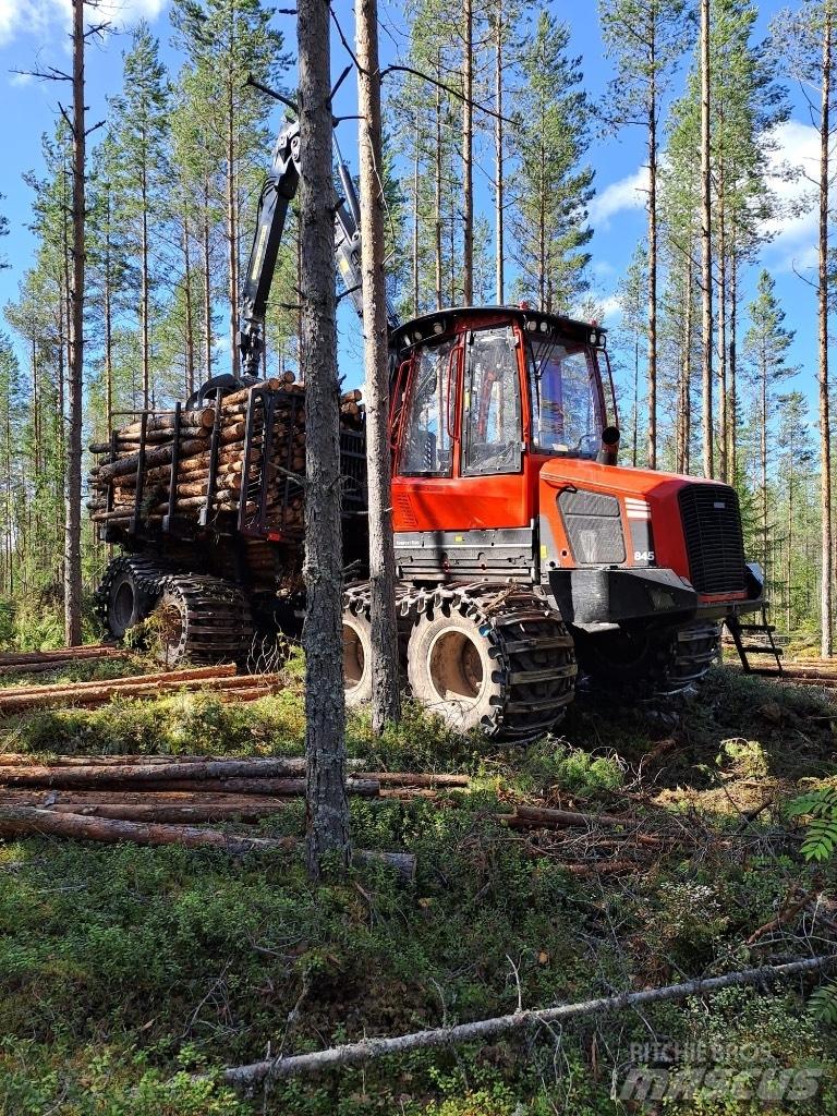 Komatsu 845 Forwarder