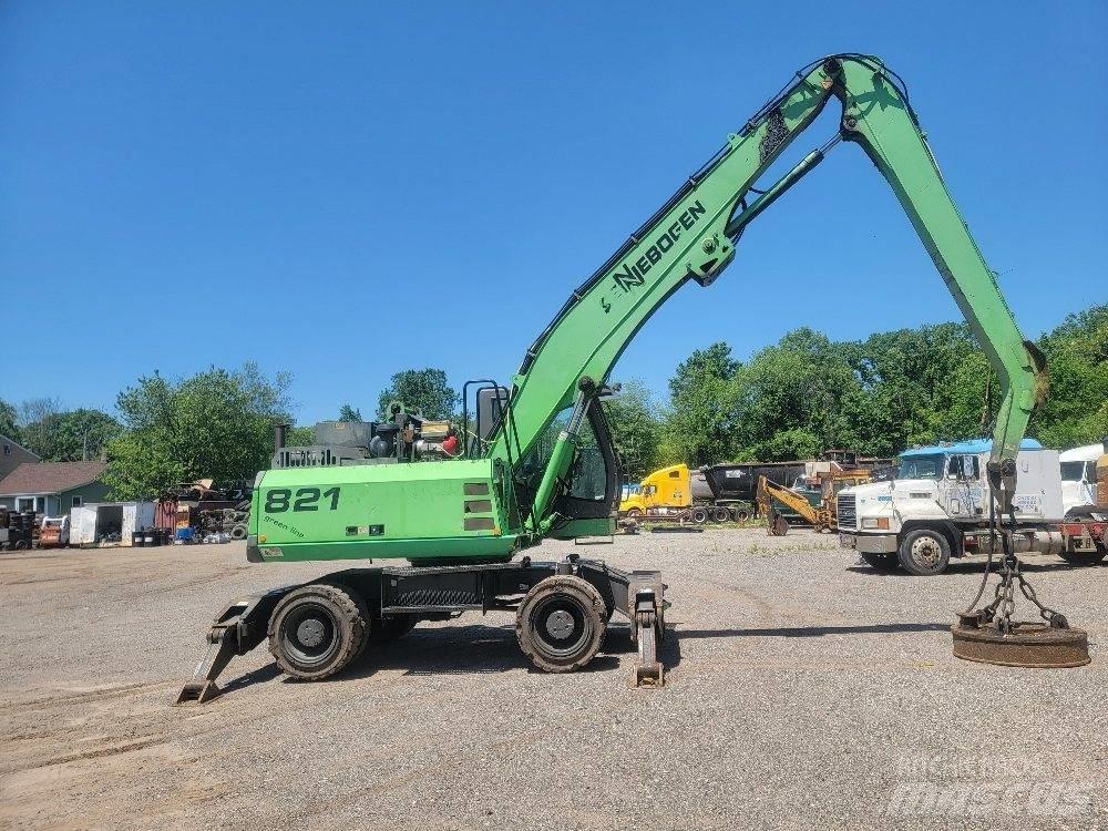 Sennebogen 821 Materialumschlag