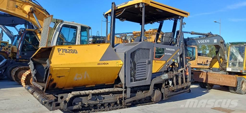 Volvo P 7820 D ABG Strassenfertiger