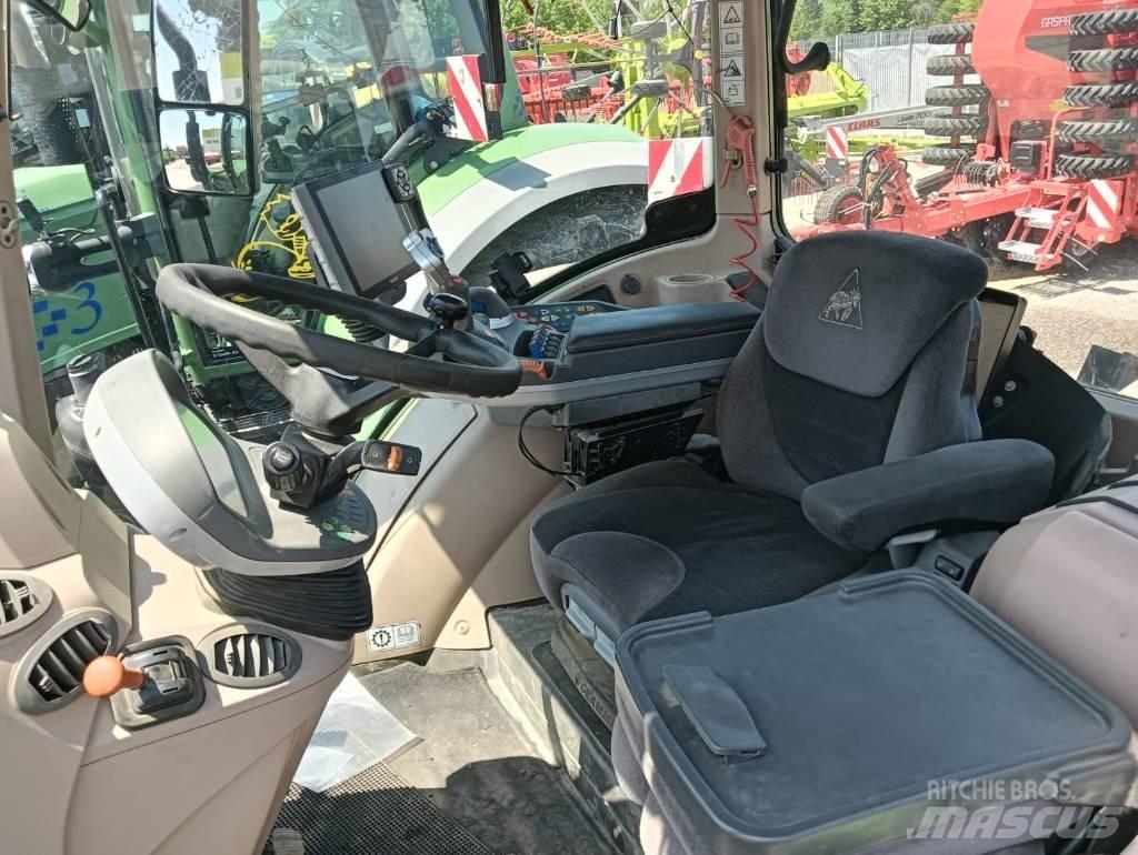 Fendt 718 Vario Traktoren