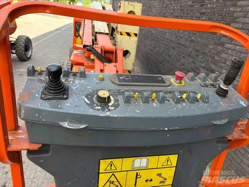 JLG E450AJ Gelenkteleskoparbeitsbühnen
