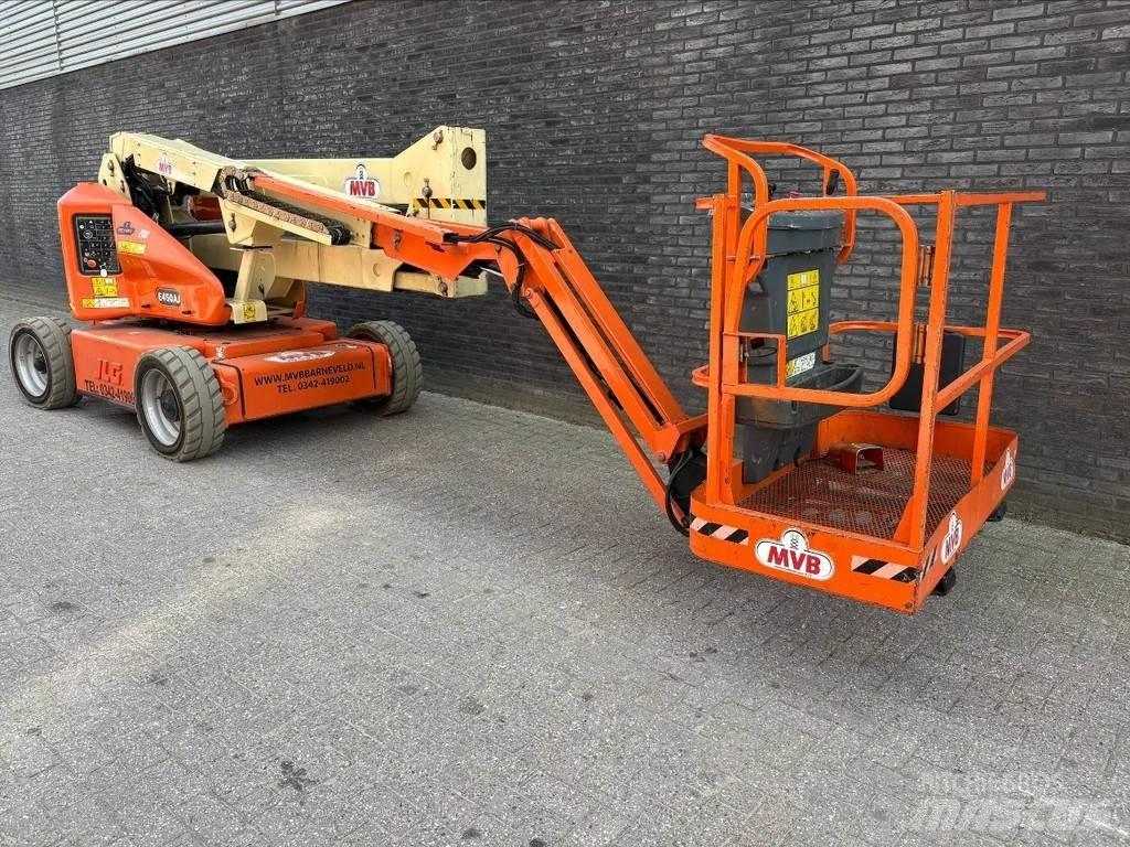 JLG E450AJ Gelenkteleskoparbeitsbühnen