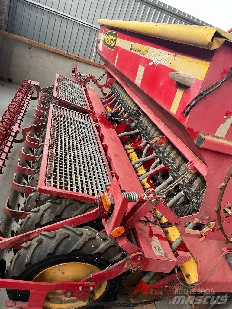 Väderstad Rapid400C Drillmaschinenkombination