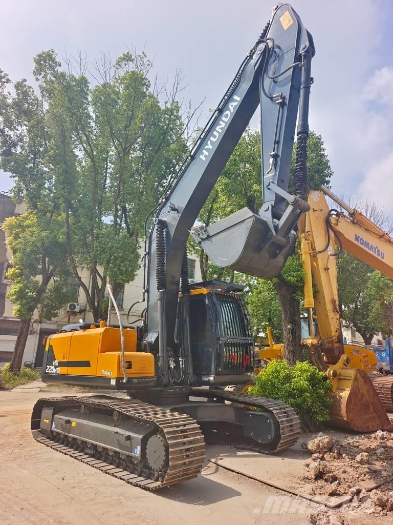 Hyundai HX 220 Raupenbagger