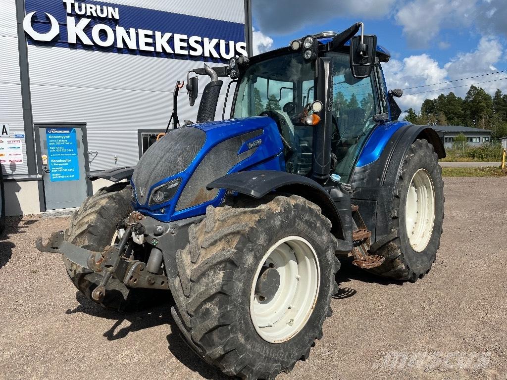 Valtra N174 Traktoren