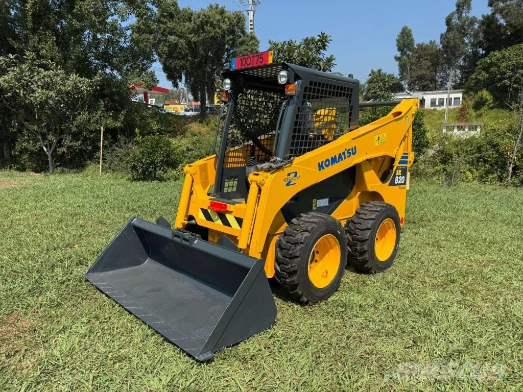 Komatsu SK 820 Kompaktlader