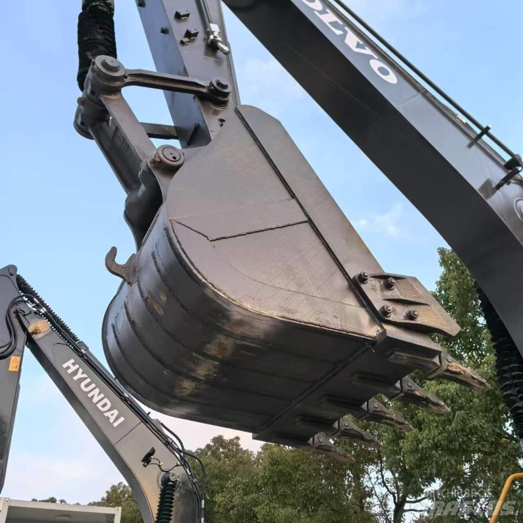 Volvo EC 210 D Midibagger  7t - 12t