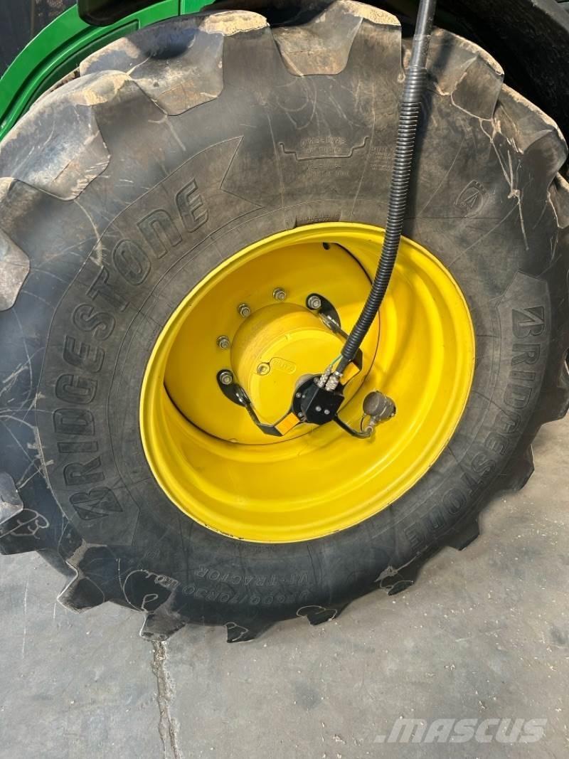 John Deere 6250R Traktoren