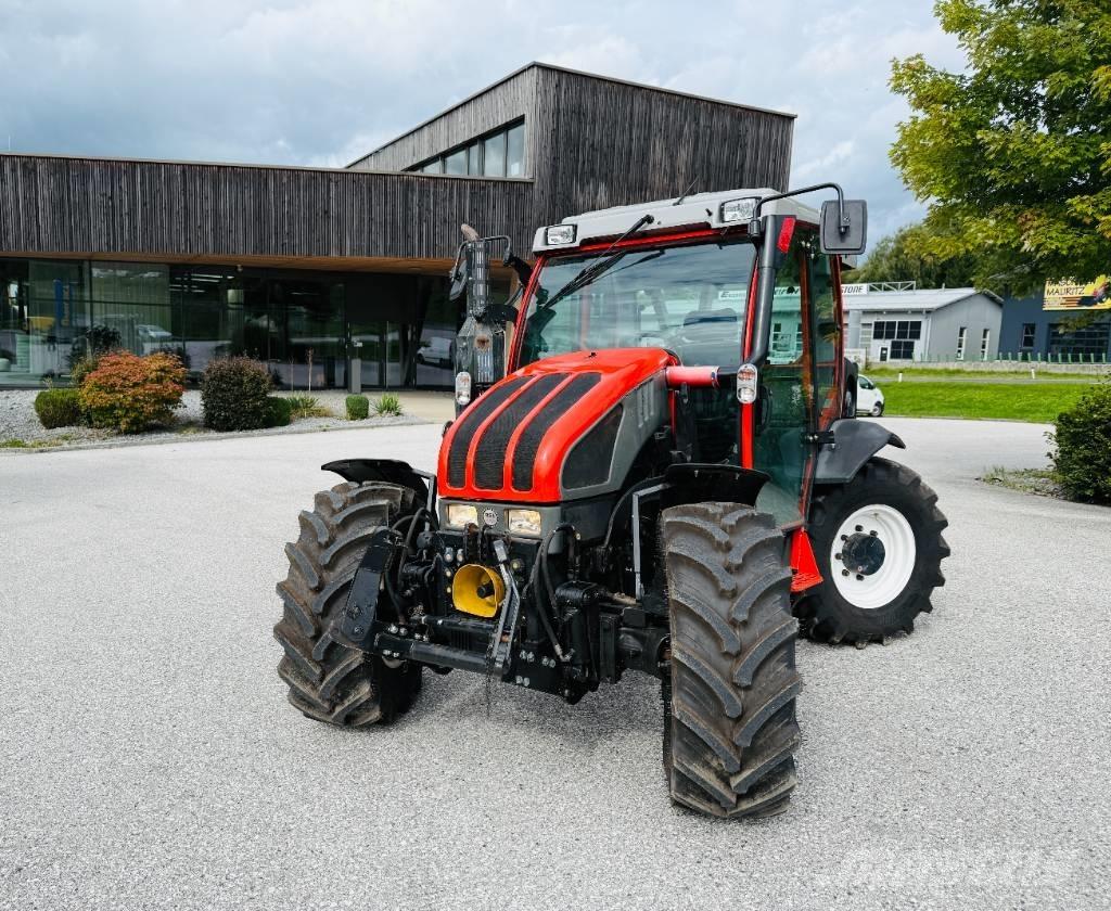 Reform Mounty 100V Traktoren