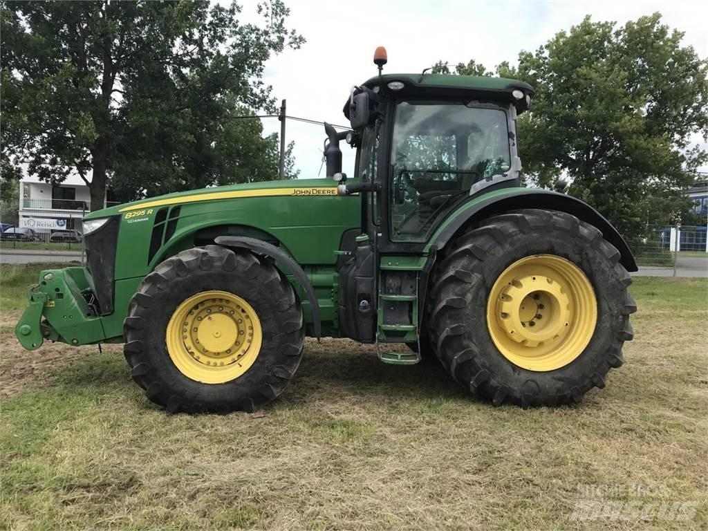 John Deere 8295R Traktoren