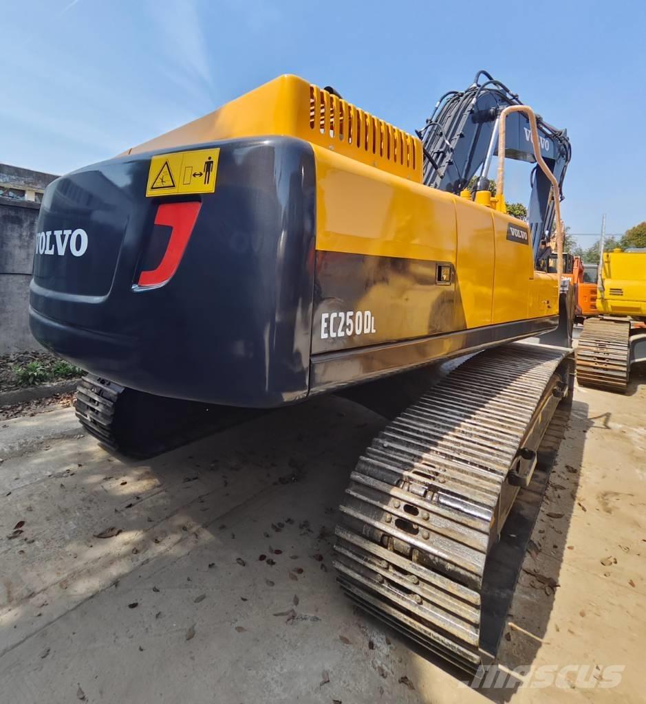 Volvo EC 250 D L Raupenbagger