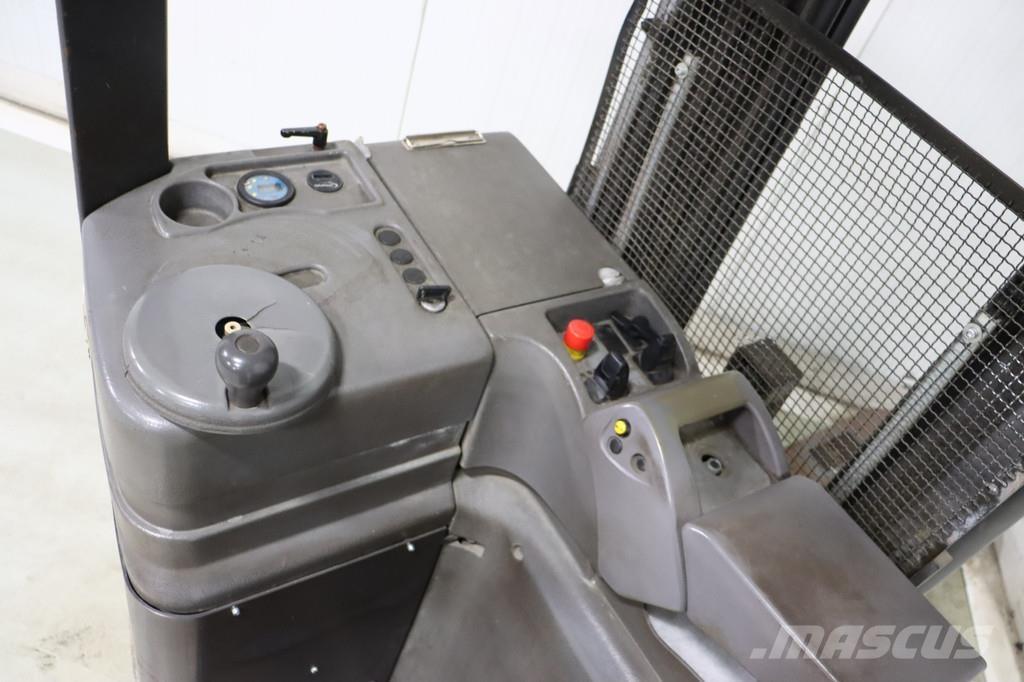 Nissan AJN160 Schubmaststapler