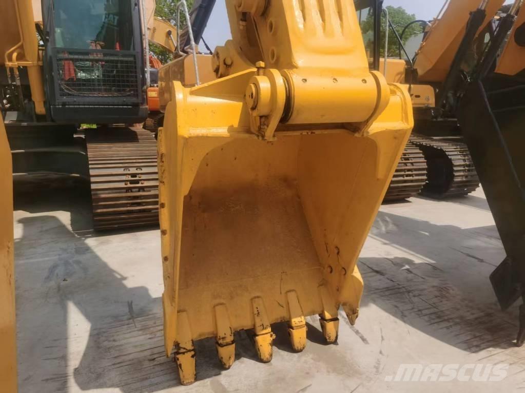 Komatsu PC 200-8 Raupenbagger