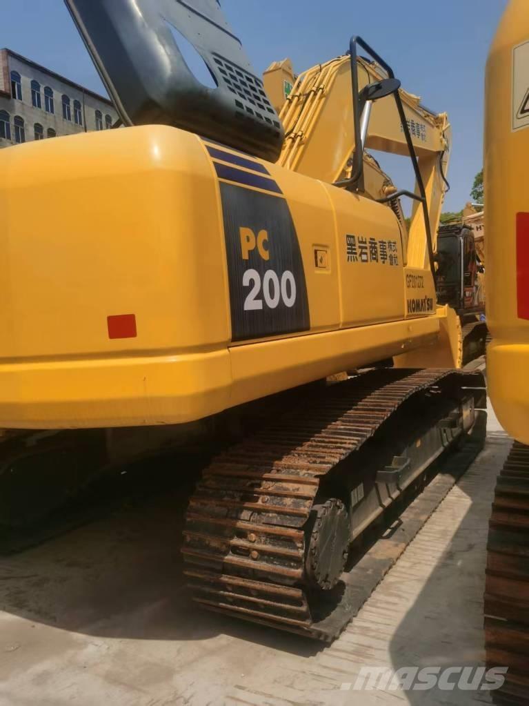 Komatsu PC 200-8 Raupenbagger