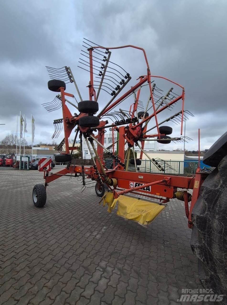 Fella TS 800 Schwader