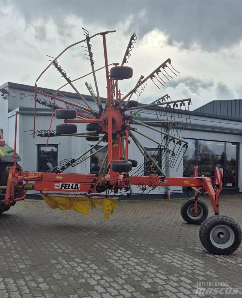 Fella TS 800 Schwader
