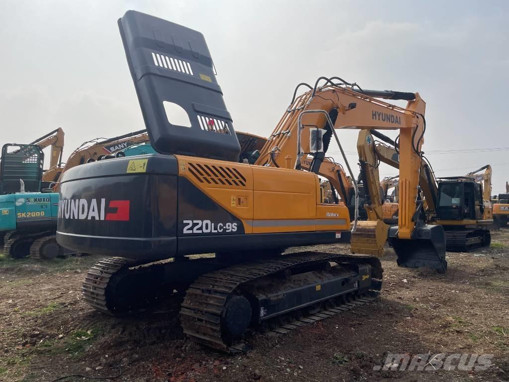 Hyundai 225LC-9S Raupenbagger