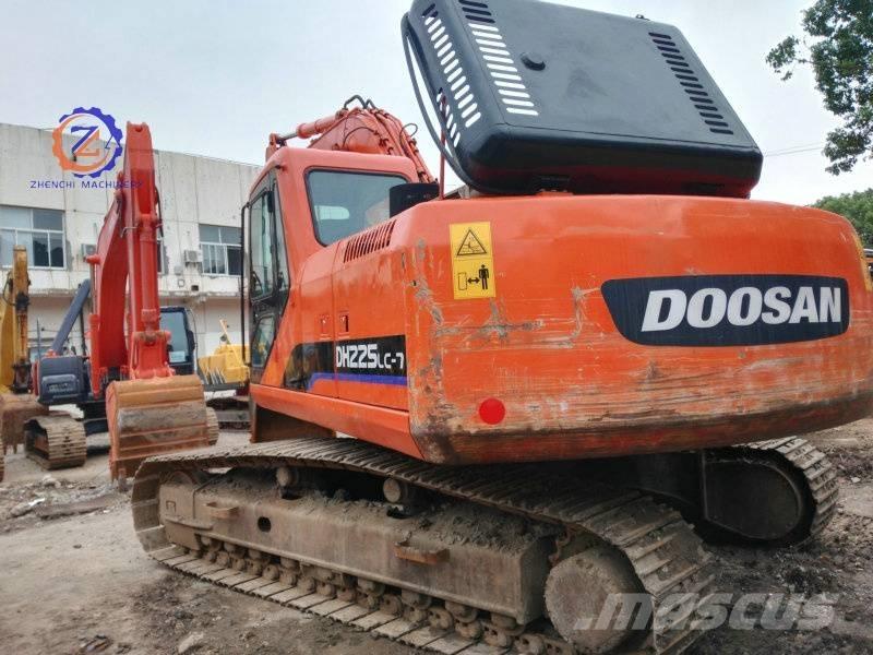 Doosan DH 225 LC-7 Raupenbagger