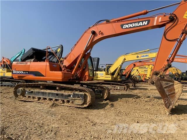 Doosan DH 300 Raupenbagger