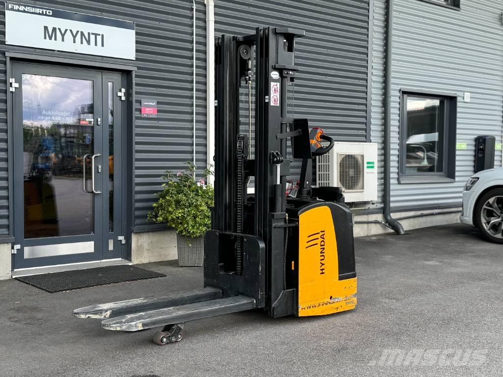 Hyundai 15ESR Zelfrijdende stapelaars