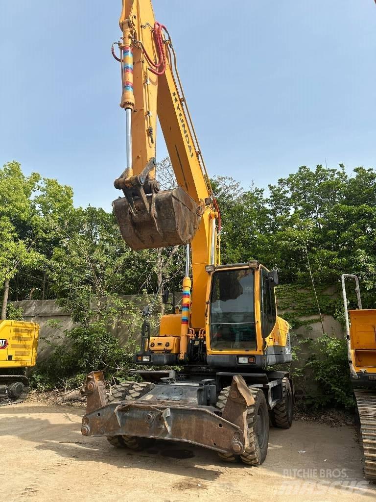 Hyundai R210W-9 Mobilbagger
