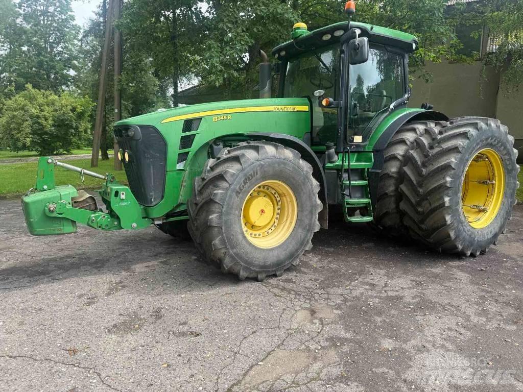 John Deere 8345 R Traktoren