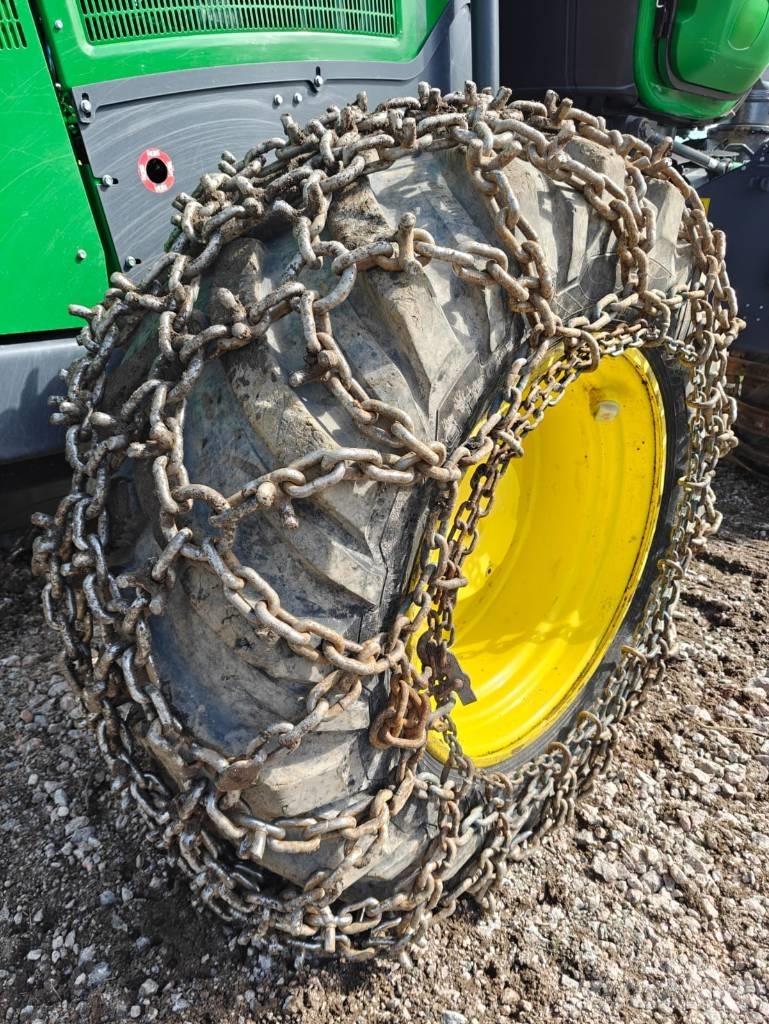 John Deere 1270 G Harvester