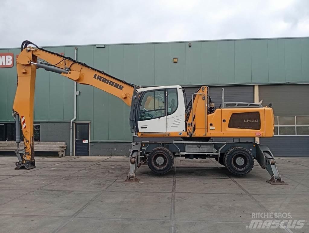 Liebherr LH 30 M Materialumschlag
