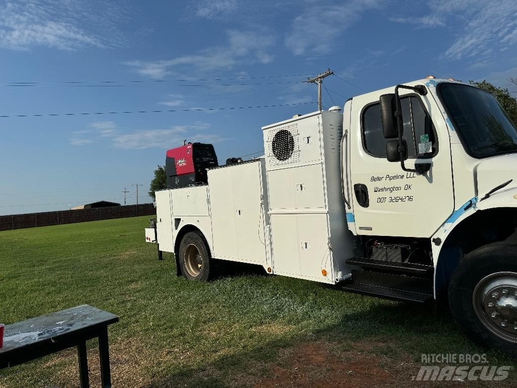 Freightliner M2 106 Kommunal-Sonderfahrzeuge