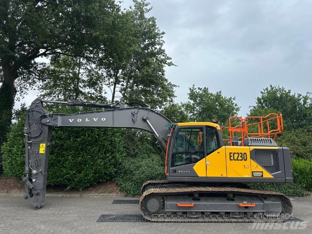 Volvo EC 230 Raupenbagger