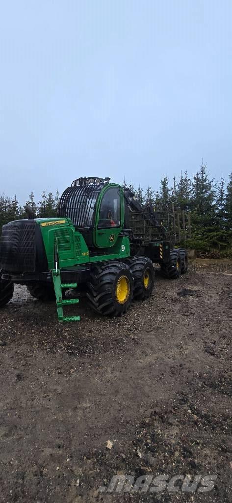 John Deere 1210 E Forwarder