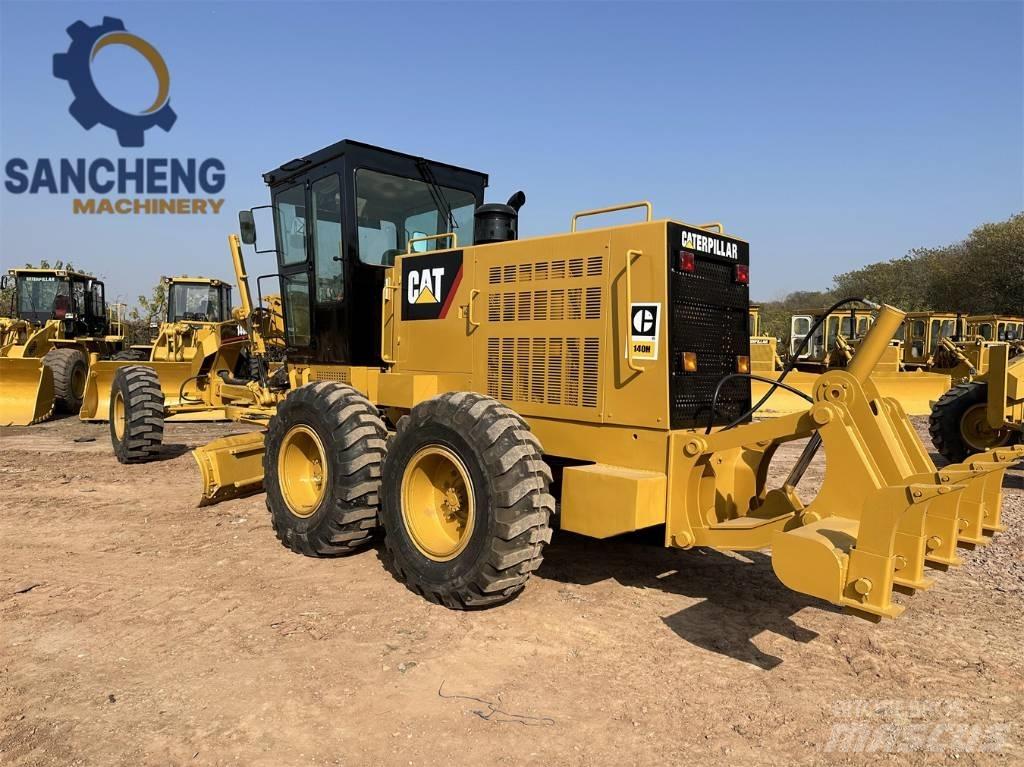 CAT 140H Grader