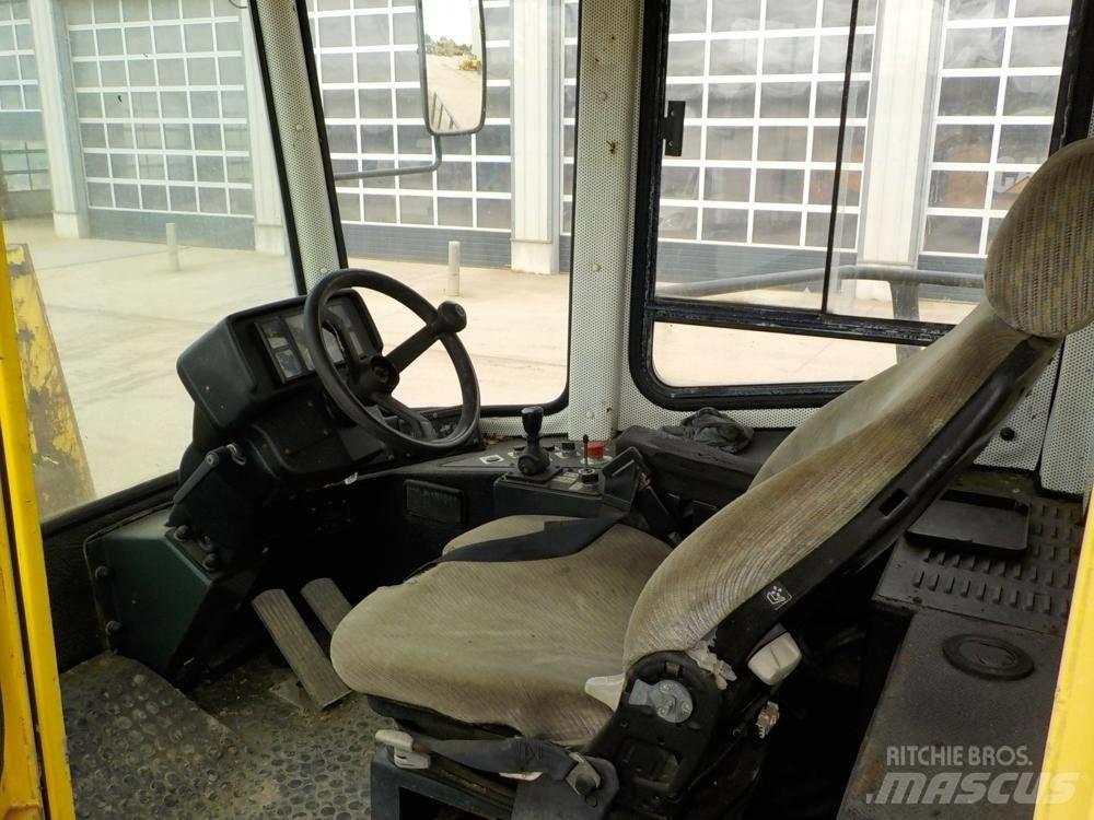 Bomag BC 671 RB Müllverdichter