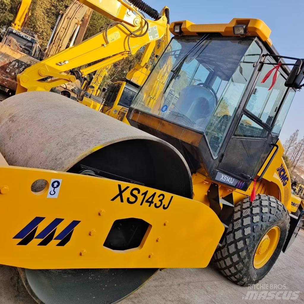 XCMG XS 142 J Walzenzüge