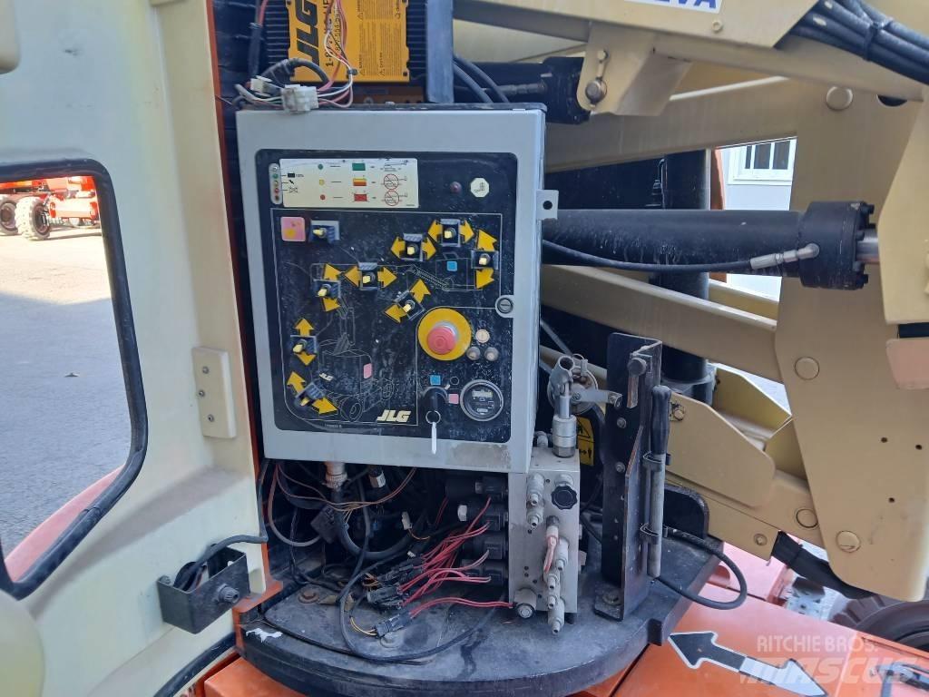 JLG E300AJP Gelenkteleskoparbeitsbühnen