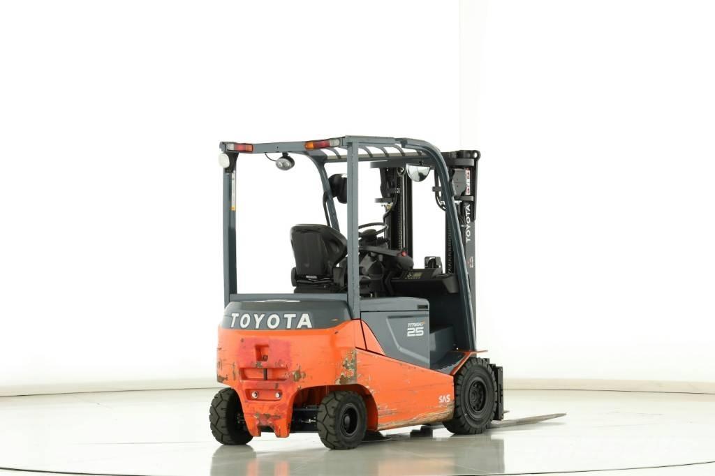 Toyota 8 FBMT 25 Elektrische heftrucks