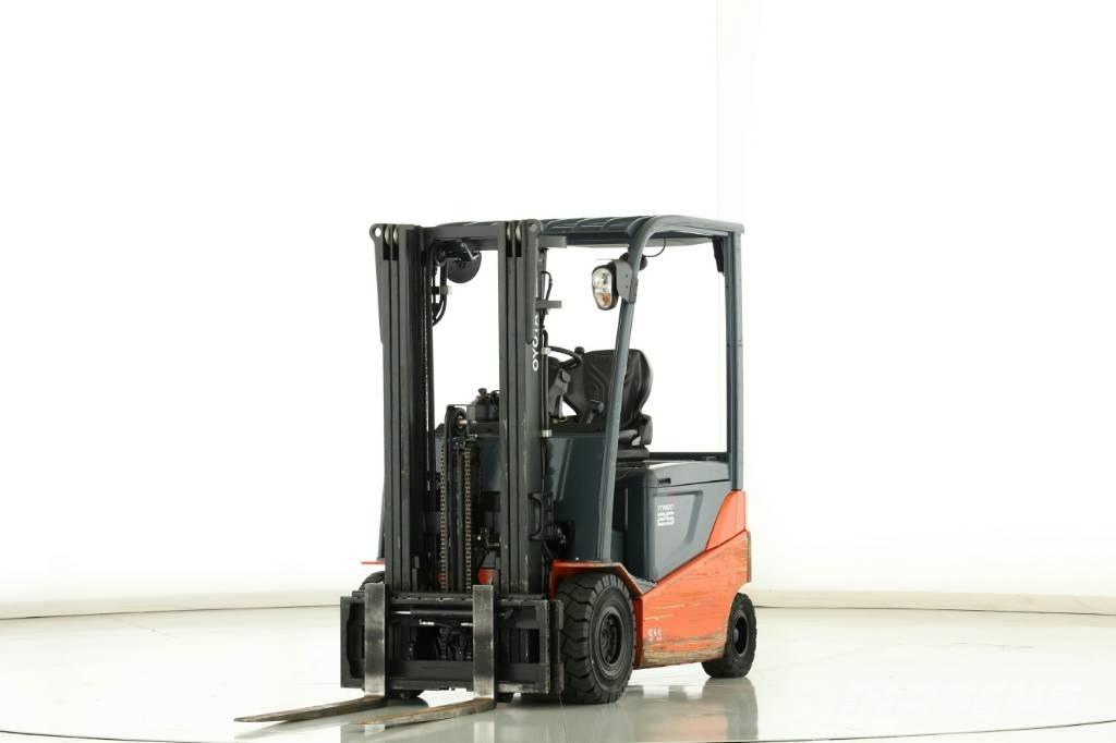 Toyota 8 FBMT 25 Elektrische heftrucks