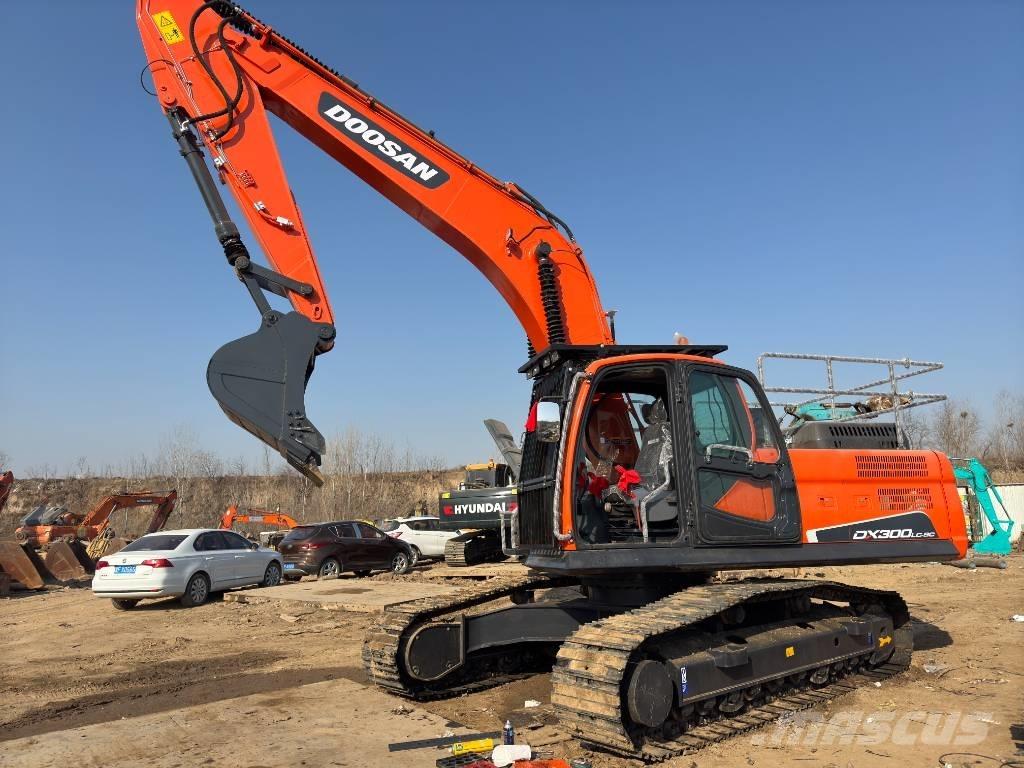Doosan DX300 Raupenbagger