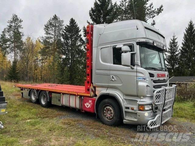Scania R 560 6*2 Pritschenwagen/Pritschenwagen mit Seitenklappe