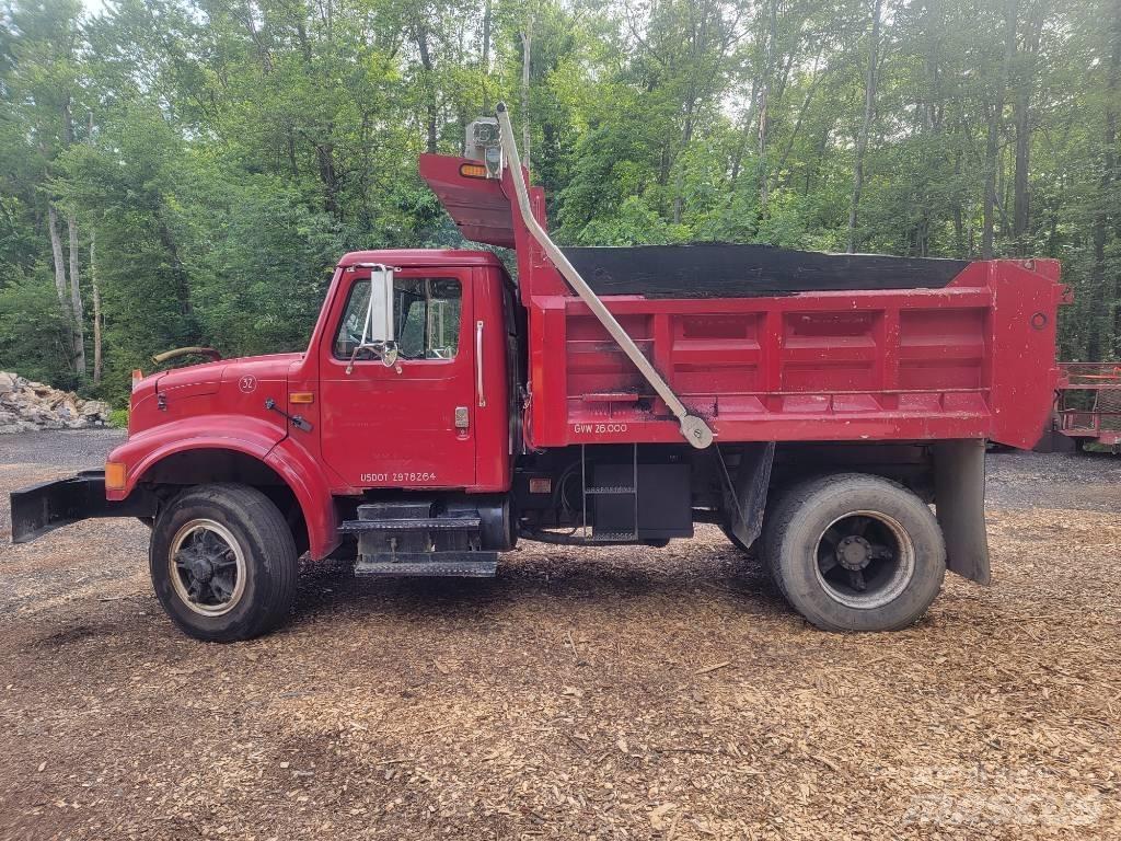 International 4900 Kipper