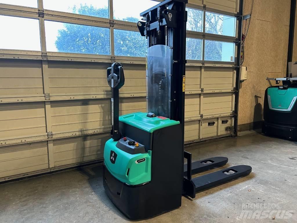 Mitsubishi SBP12N3 Zelfrijdende stapelaars