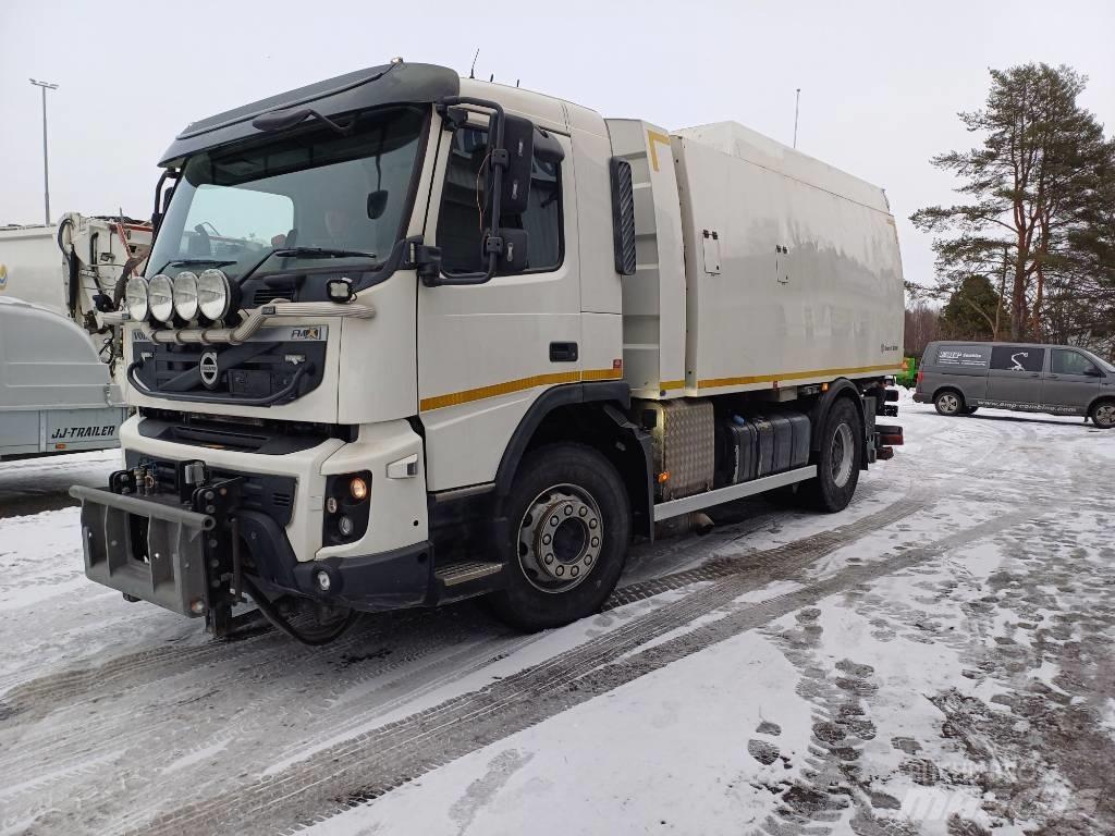 Volvo FMX Kehrmaschine